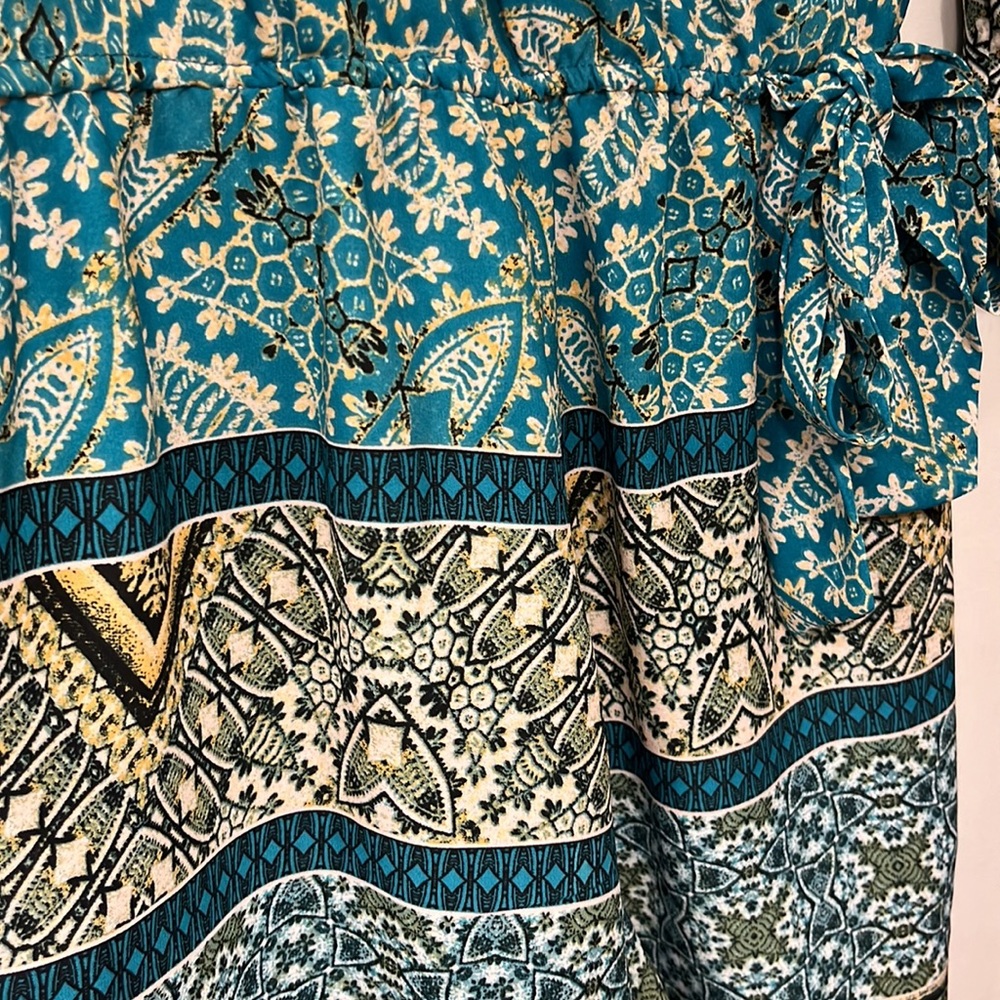 Patterned Romper! - Picture 3 of 3